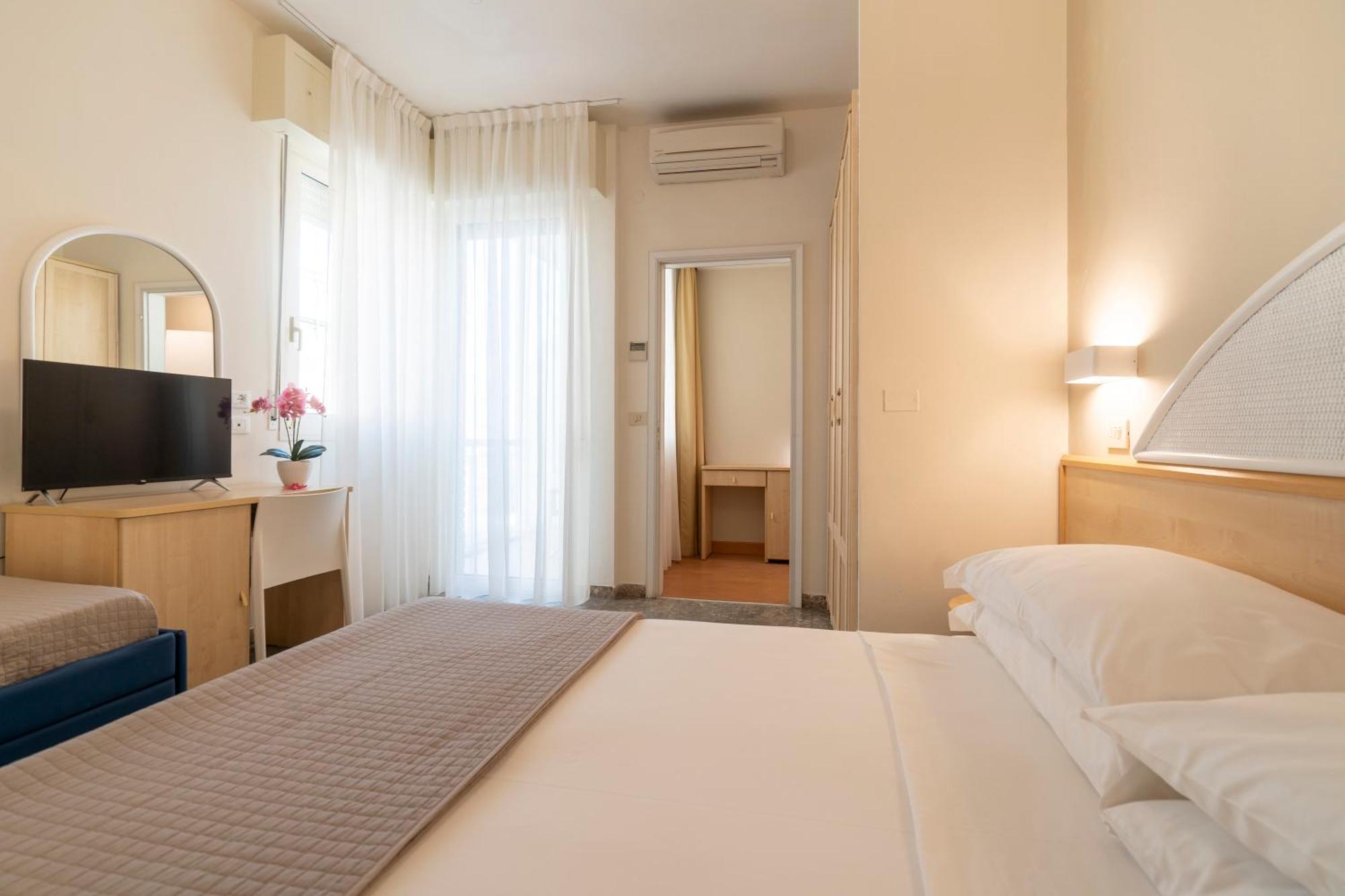 Hotel Constellation ريميني المظهر الخارجي الصورة